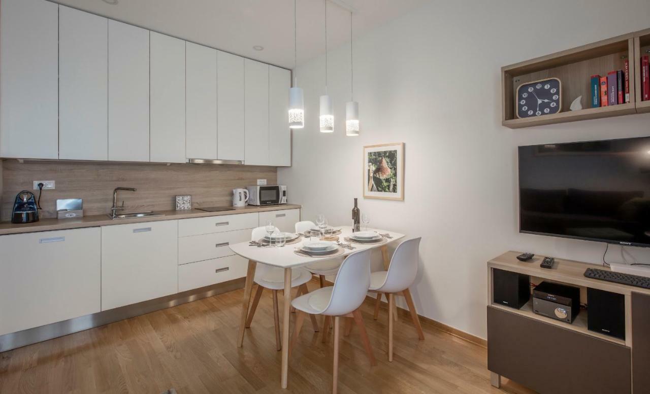 Apartment N10